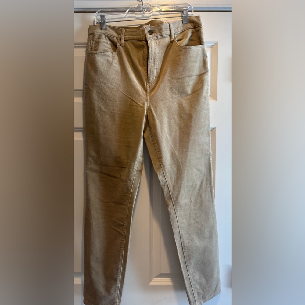 *NWT** LOFT Women's Skinny Leg Tan Corduroy Jeans